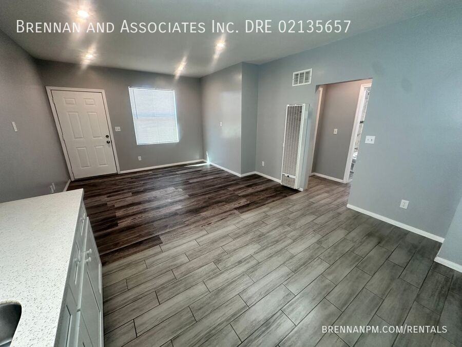 1742 Kearney Ave - Photo 6 of 27
