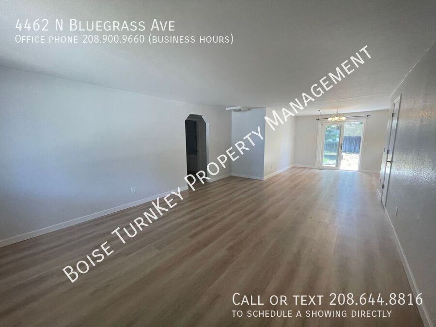 4462 N Bluegrass Ave - Photo 3 of 23