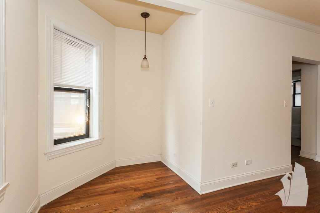 742 W Addison St #S2 - Photo 4 of 8