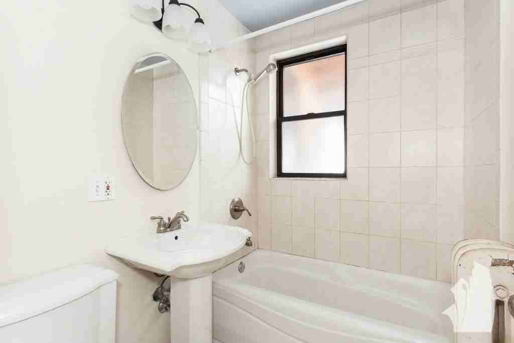 742 W Addison St #S2 - Photo 6 of 8