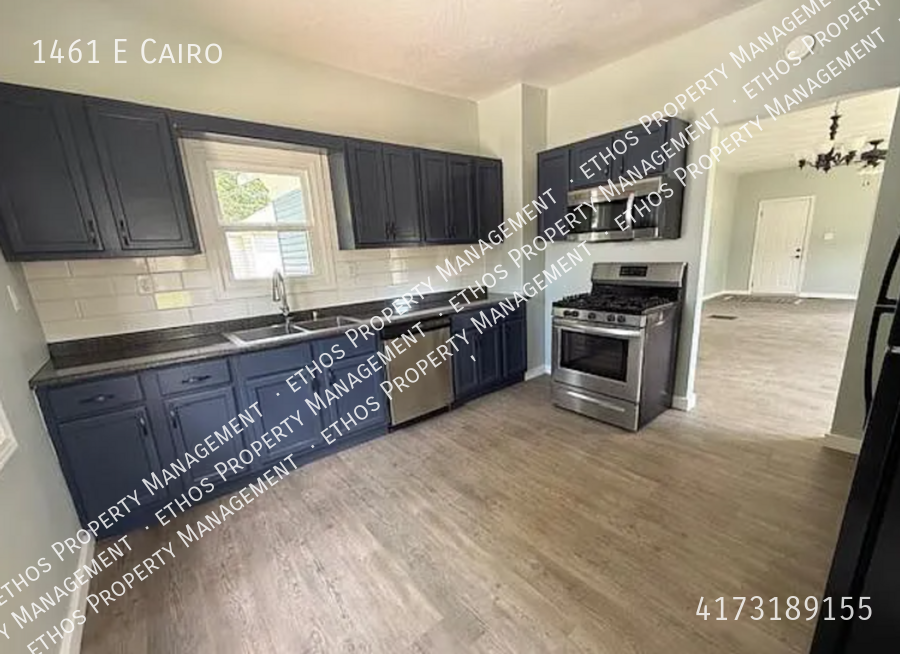 1461 E Cairo St - Photo 2 of 14