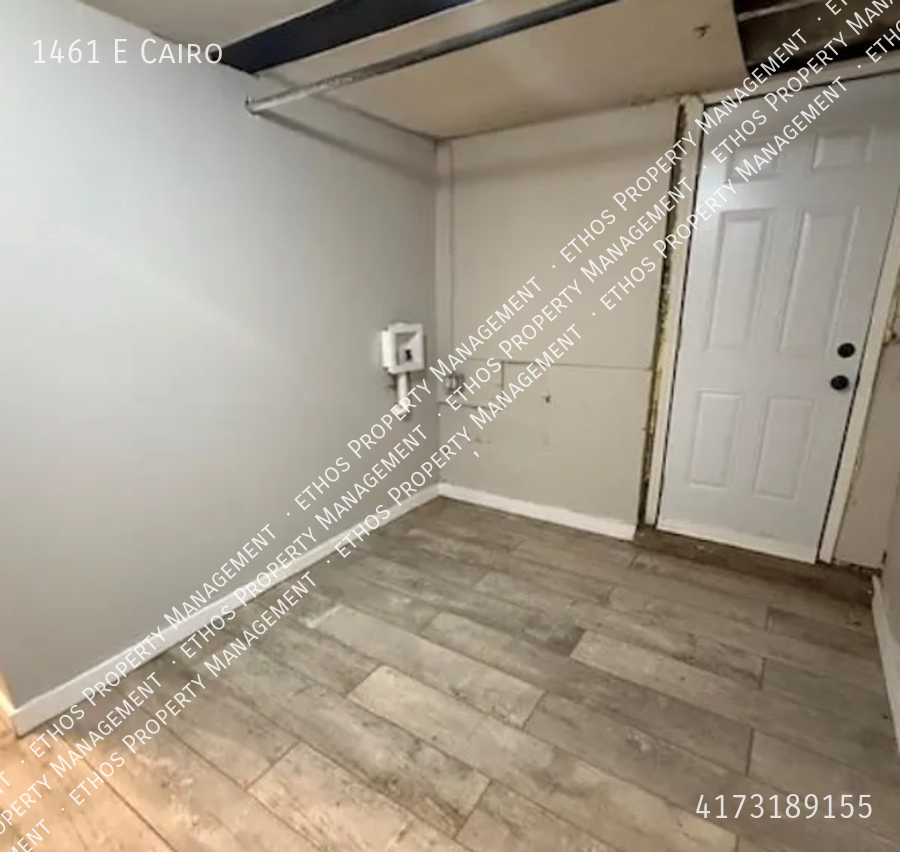 1461 E Cairo St - Photo 5 of 14