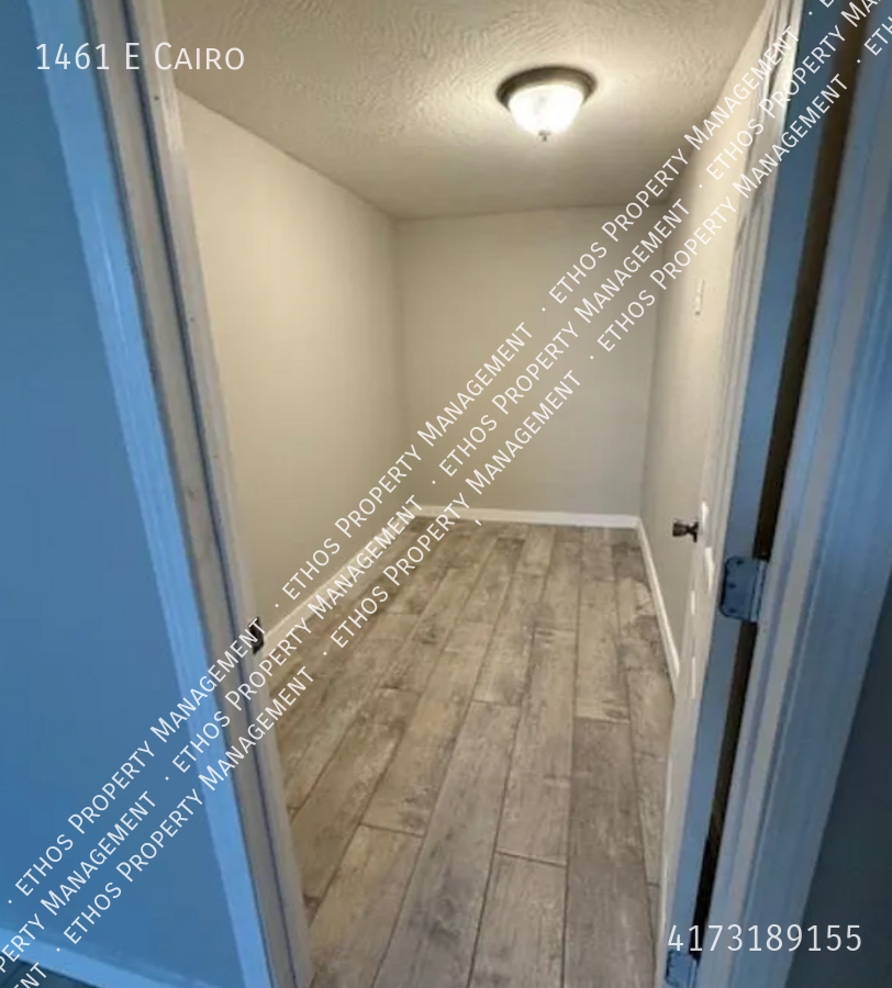 1461 E Cairo St - Photo 6 of 14