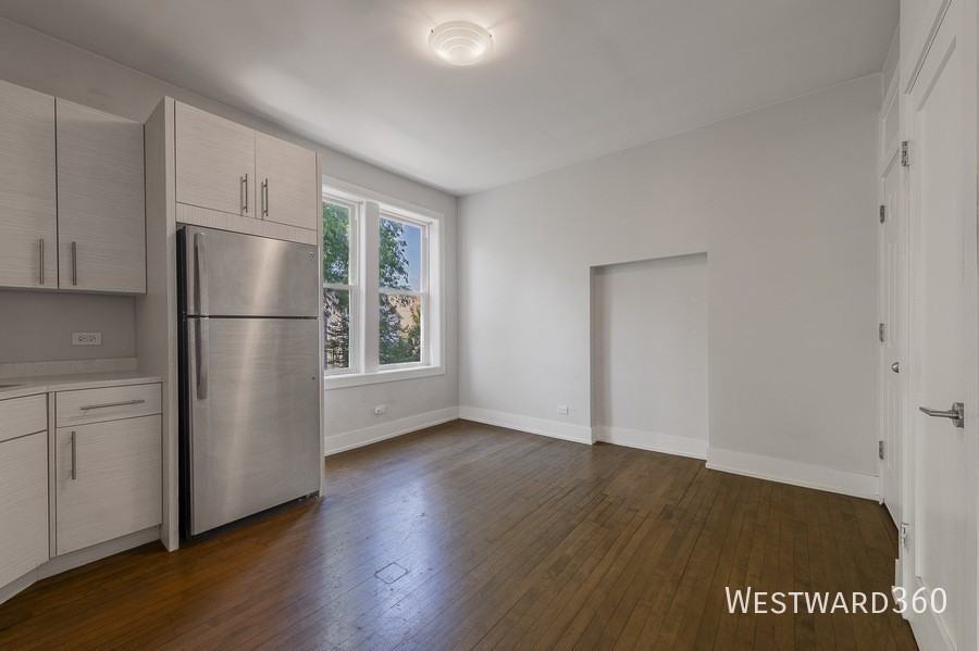 3656 W Shakespeare Ave #2F - Photo 5 of 17