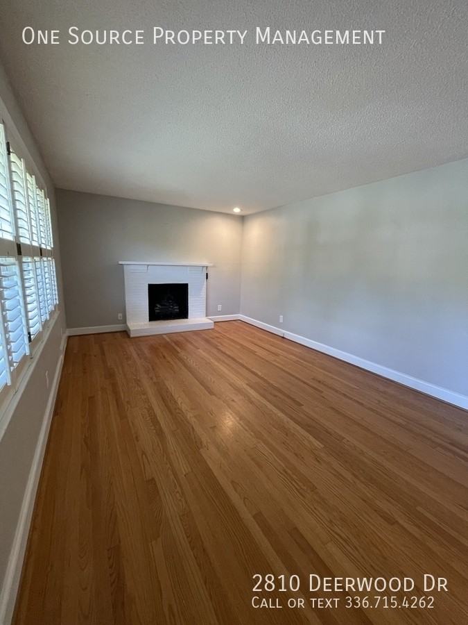 2810 Deerwood Dr - Photo 4 of 23