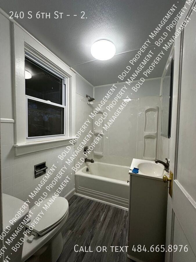 240 S 6th St #2 - Photo 5 of 9