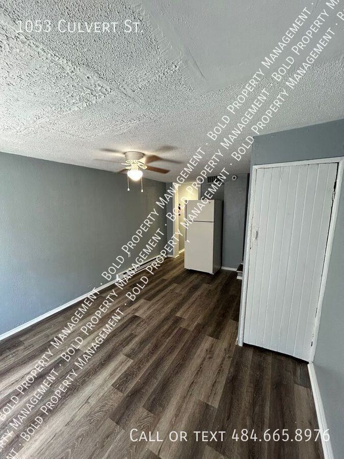 1053 Culvert St - Photo 5 of 12