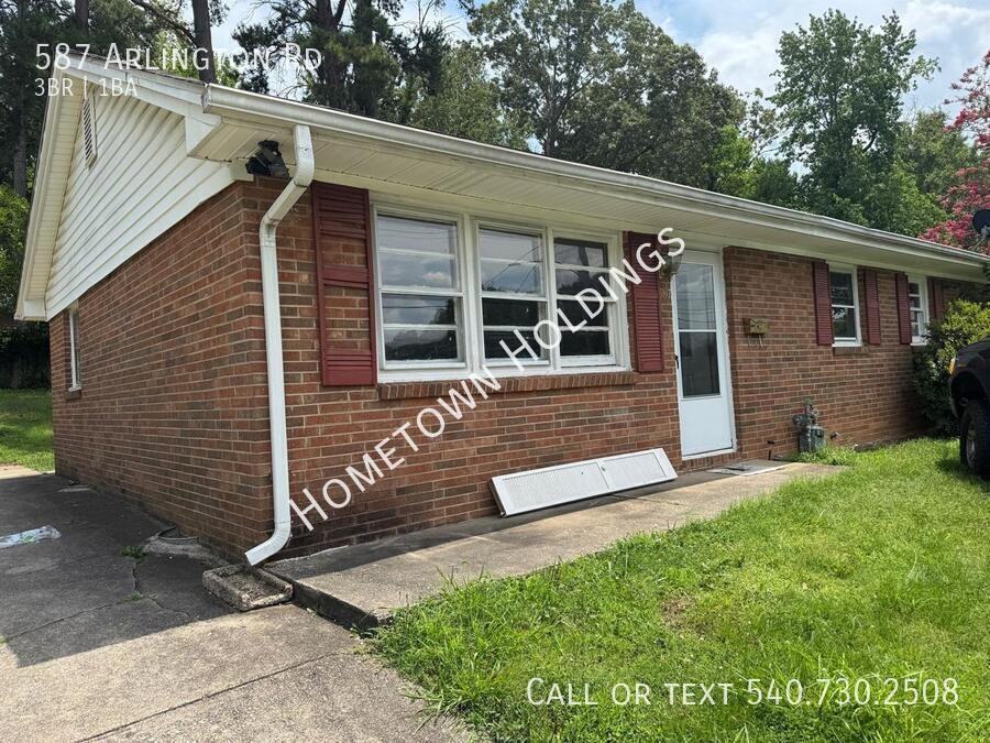 587 Arlington Rd - Photo 2 of 3