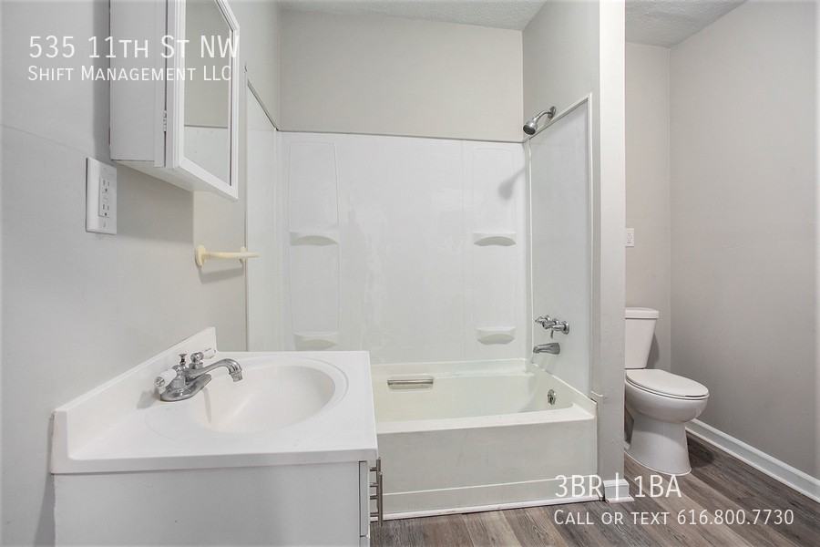 535 11th St Nw - Photo 5 of 10
