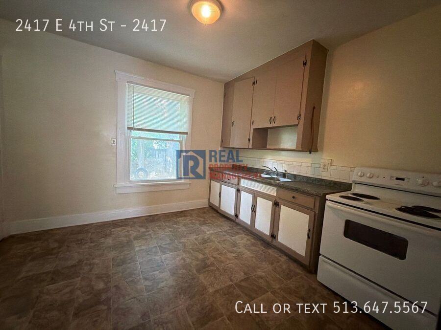 2417 E 4th St #2417 - Photo 7 of 21
