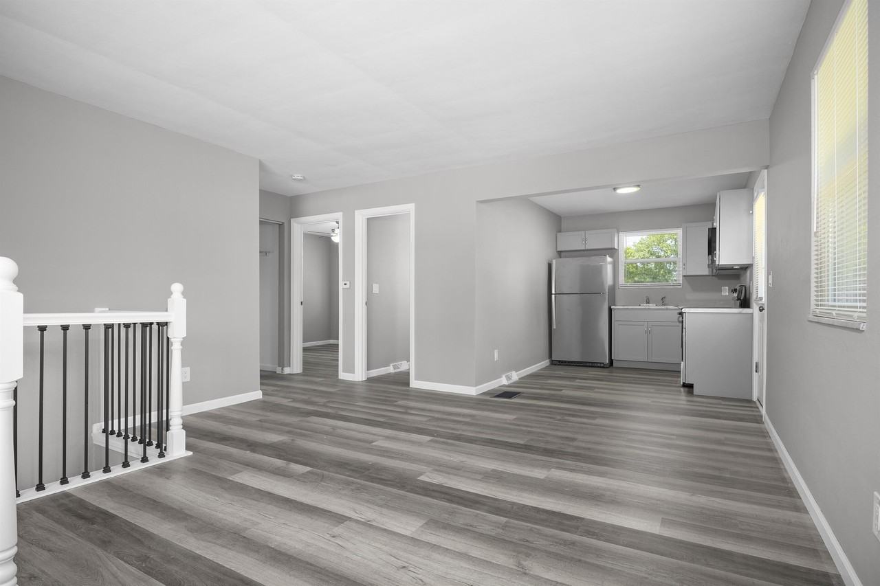 1112 Olive St #1112 - Photo 3 of 18
