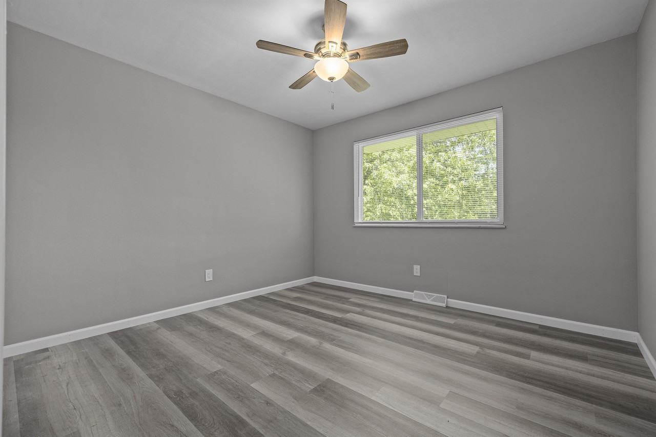 1112 Olive St #1112 - Photo 7 of 18