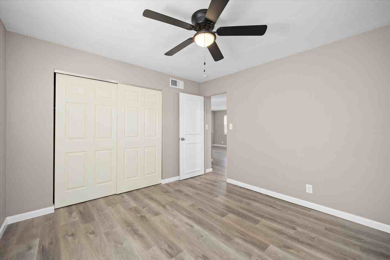 6 Manor Dr #2 - Photo 7 of 11