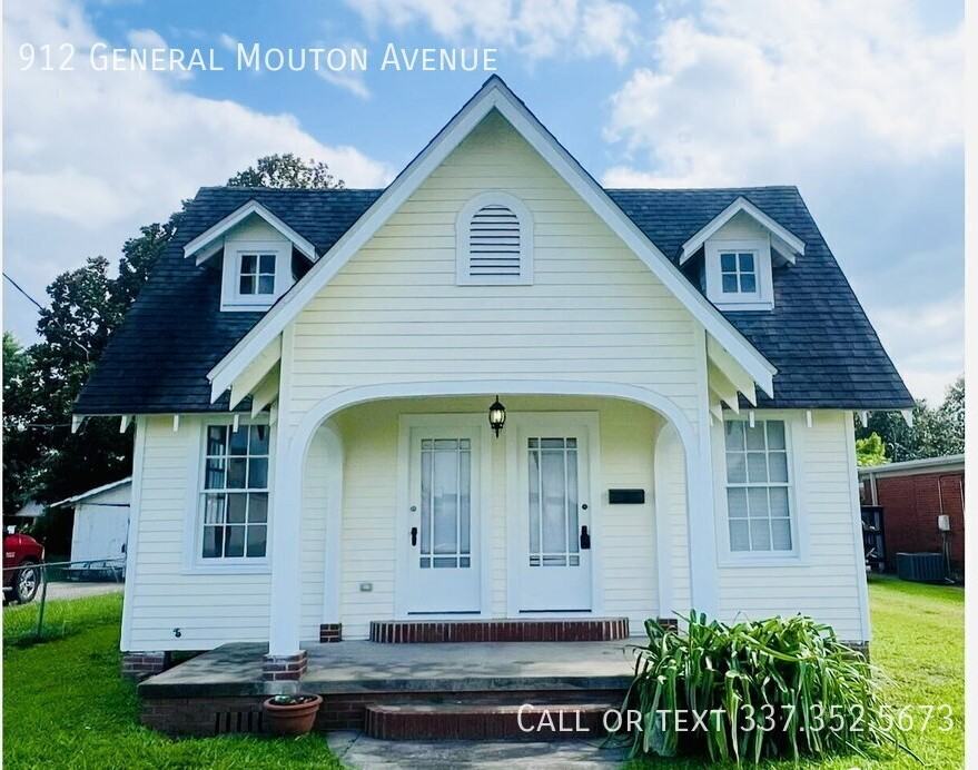 912 General Mouton Ave - Photo 3 of 12