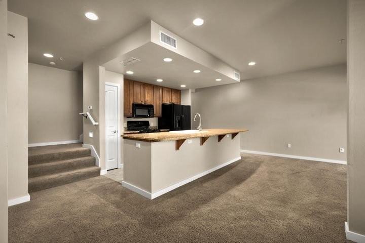 6104 Monterra Ave #I - Photo 3 of 7