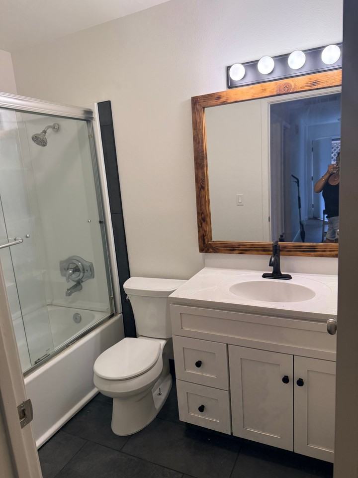 4371 Hoen Ave - Photo 7 of 13
