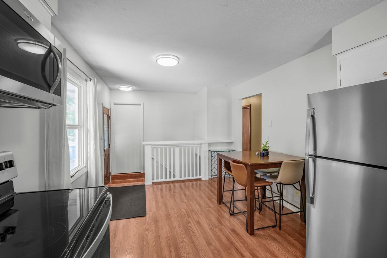 2715 Kirkwood Ln N - Photo 5 of 17