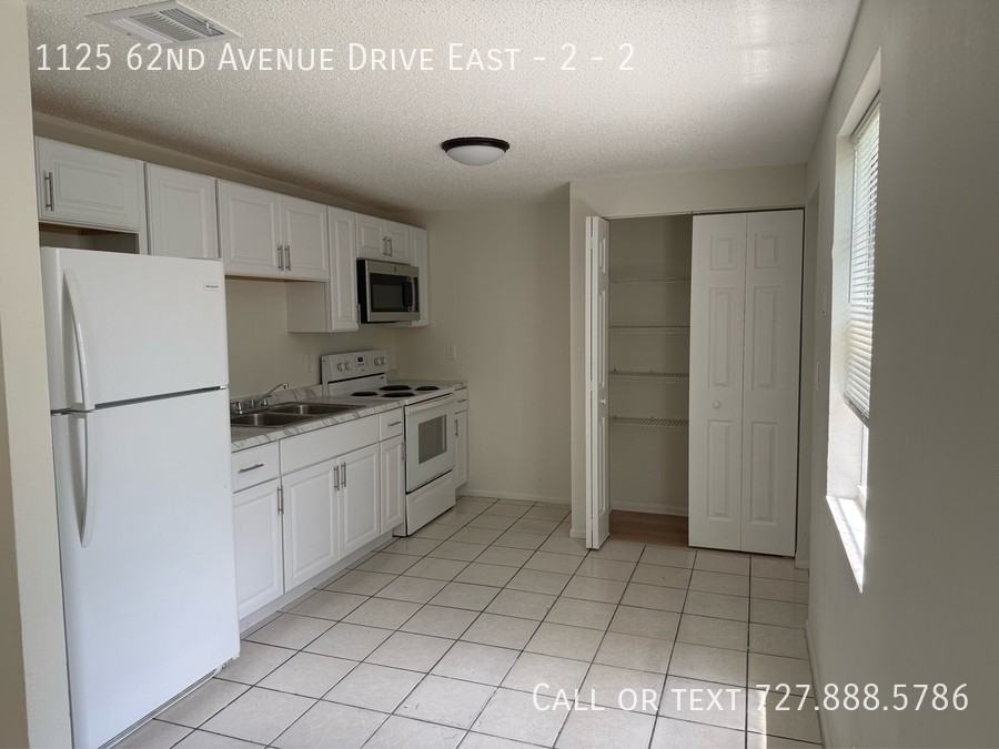 1125 62nd Avenue Dr E #2 - Photo 7 of 37