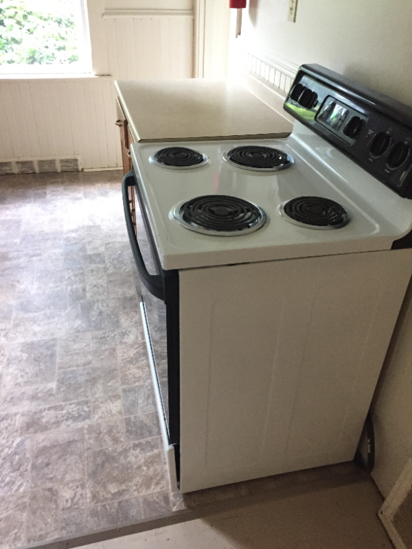 241 N Thomas St #1B - Photo 6 of 10