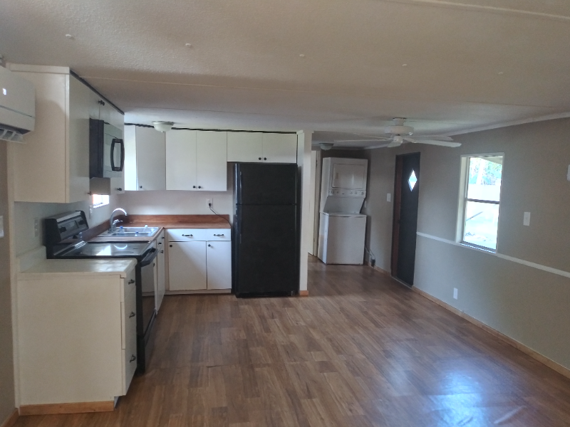 8808 W Millpoint Rd - Photo 2 of 17