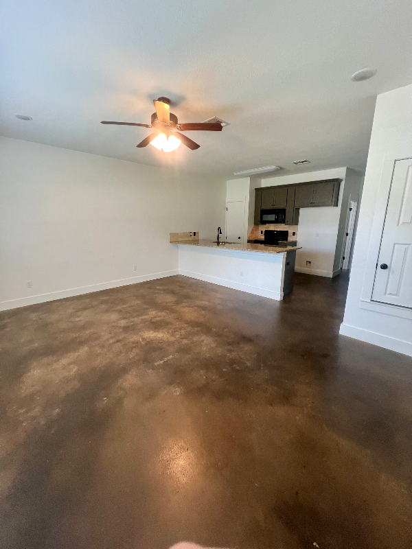 1003 W 2nd St #A - Photo 4 of 14