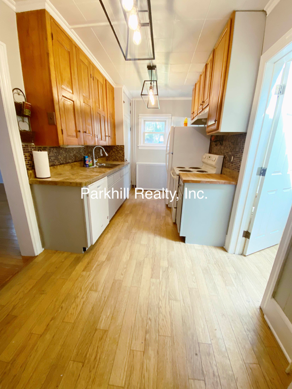 641 George St - Photo 4 of 13