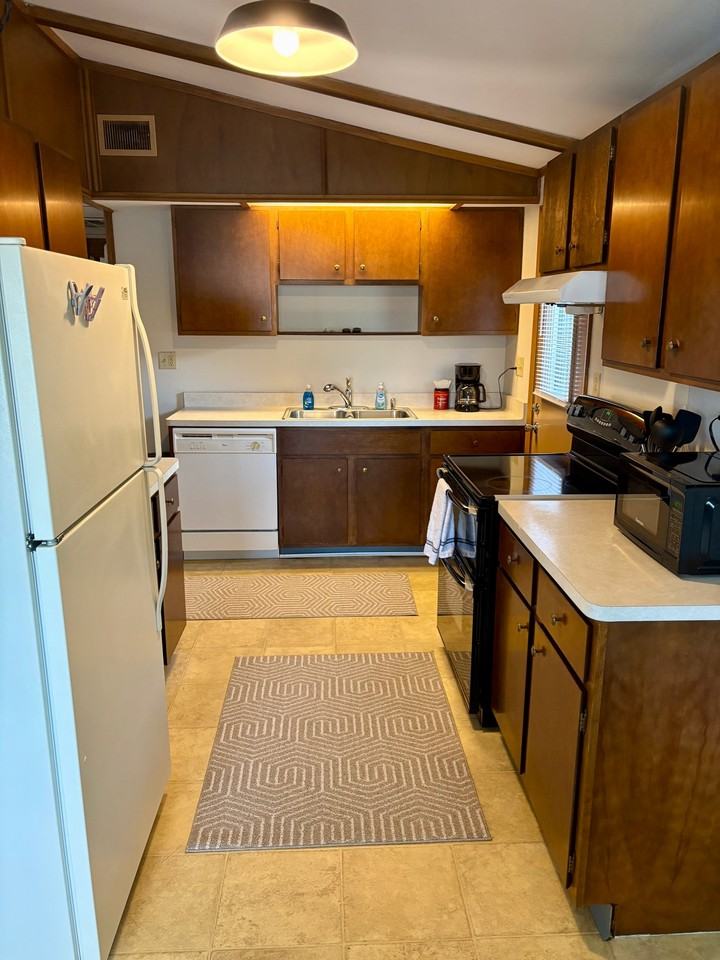 3 26th Ave Sw #3 - Photo 4 of 15