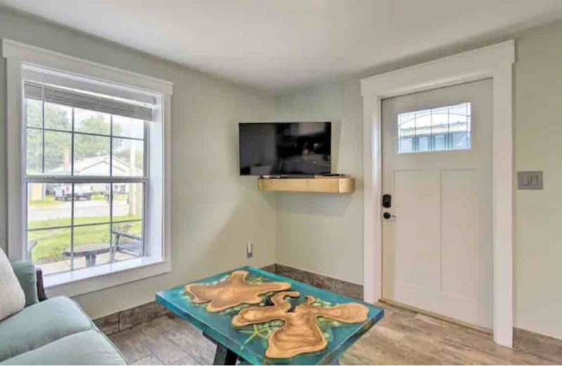 141 Kraft Ave #B - Photo 6 of 12