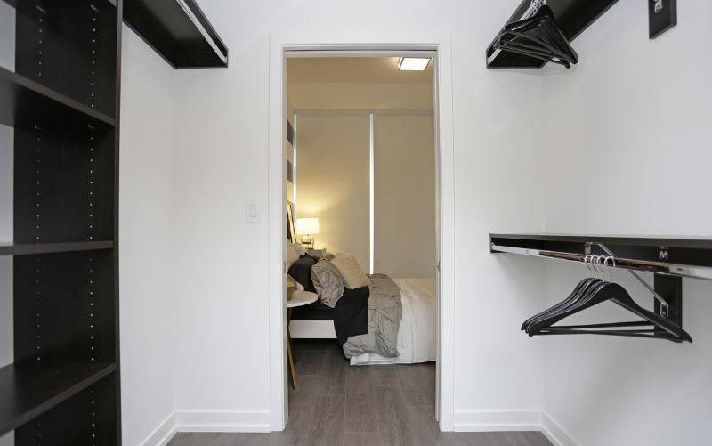 705 N Hudson Ave - Photo 5 of 13