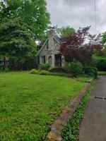 featured image of 2047 Castleman Dr