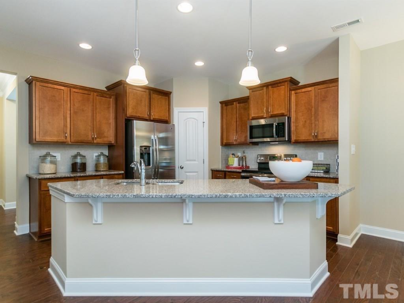 102 Harvest Oaks Ln #67 - Photo 3 of 18