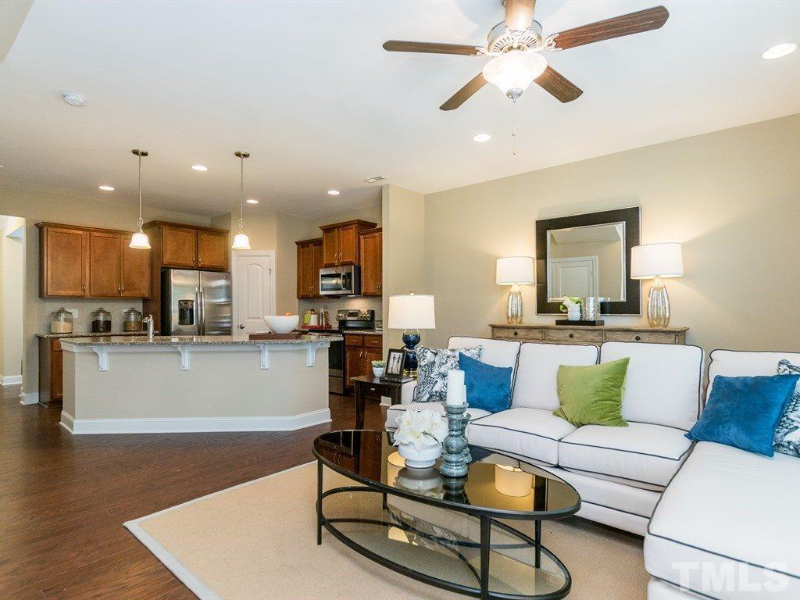 102 Harvest Oaks Ln #67 - Photo 4 of 18