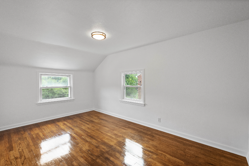 1454 Elizabeth Blvd - Photo 6 of 15