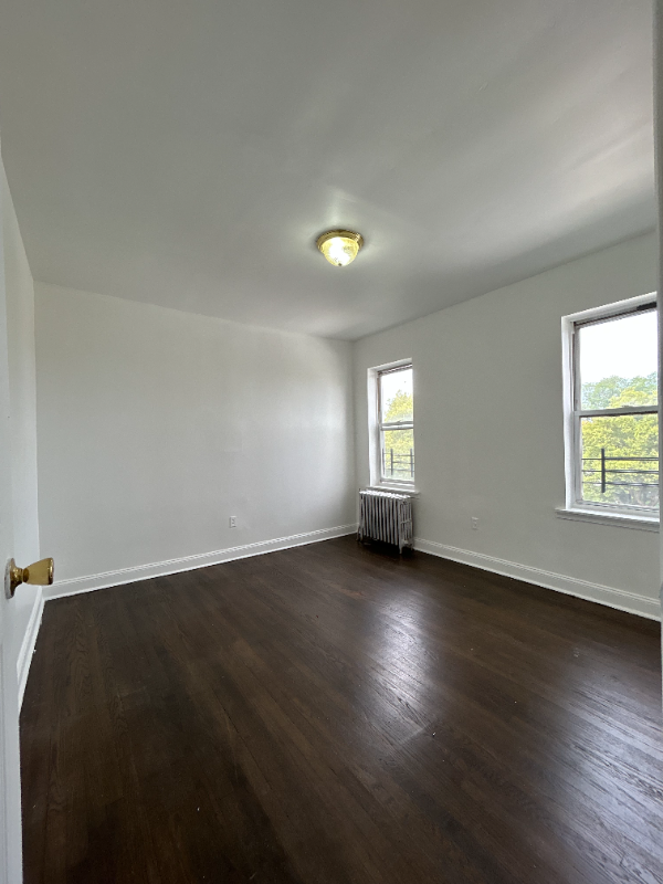 35 Kensington Ave #E2 - Photo 3 of 8