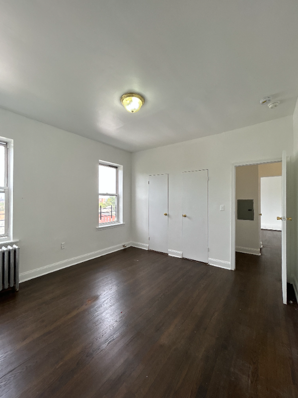 35 Kensington Ave #E2 - Photo 5 of 8