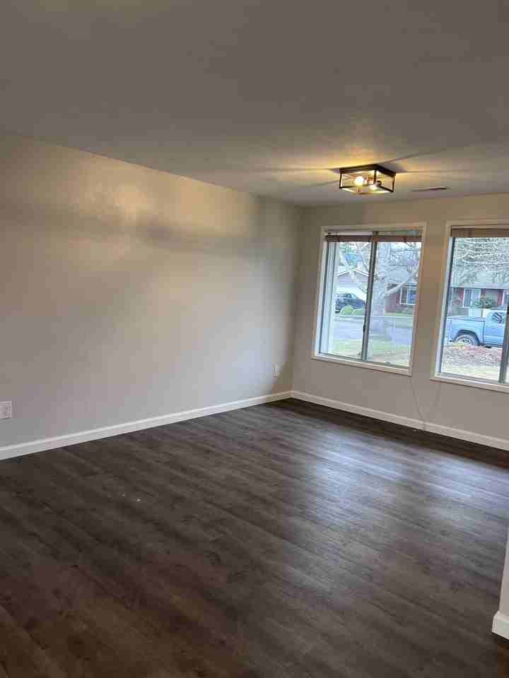 2436 La Jolla Dr Nw - Photo 5 of 17