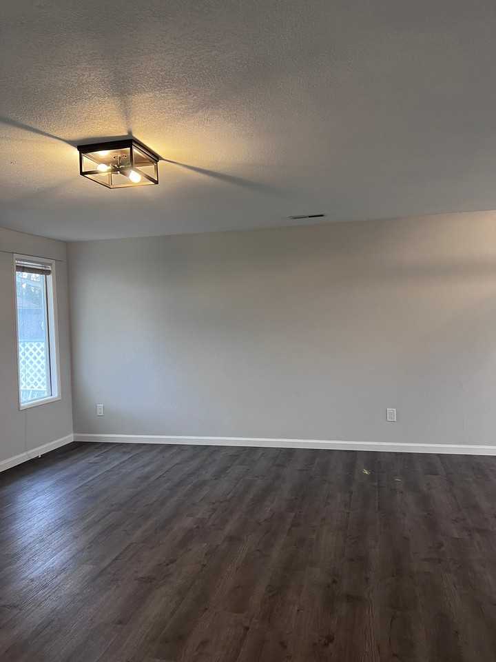 2436 La Jolla Dr Nw - Photo 6 of 17