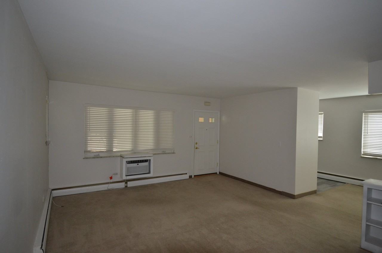 2032 Linden Ave #A - Photo 7 of 16