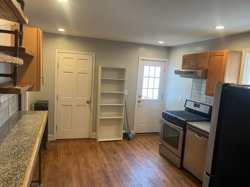 45 Meech Ave - Photo 2 of 16