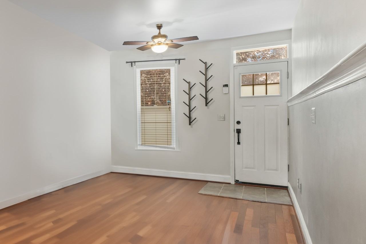 1524 E Clement St - Photo 4 of 21