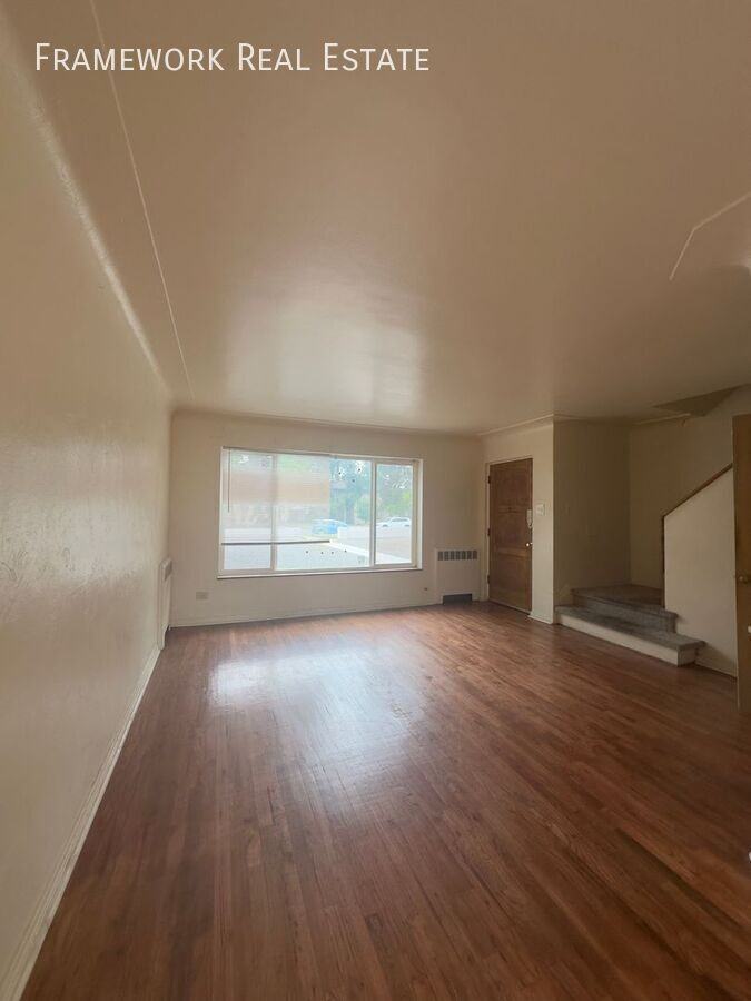 1460 Ivanhoe St - Photo 2 of 13