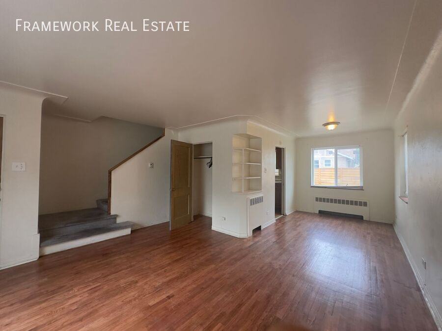 1460 Ivanhoe St - Photo 3 of 13