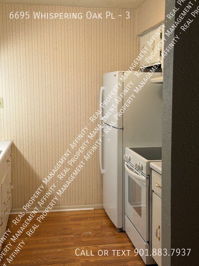 6695 Whispering Oak Pl #3 - Photo 4 of 10