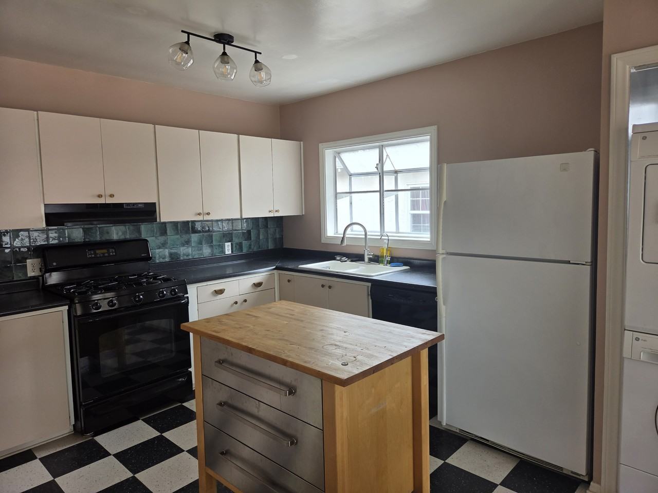 1721 N Fairview St - Photo 2 of 17