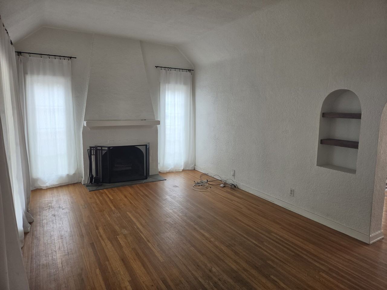 1721 N Fairview St - Photo 5 of 17