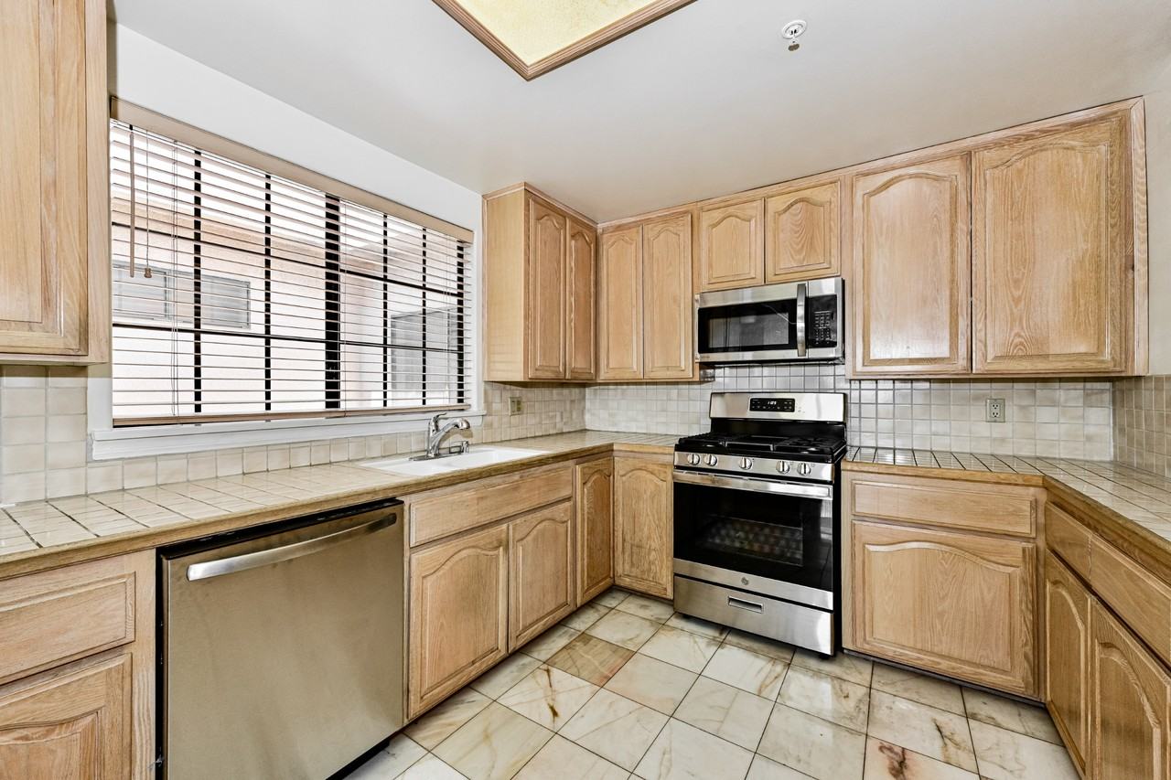 5319 Lindley Ave #303 - Photo 6 of 16