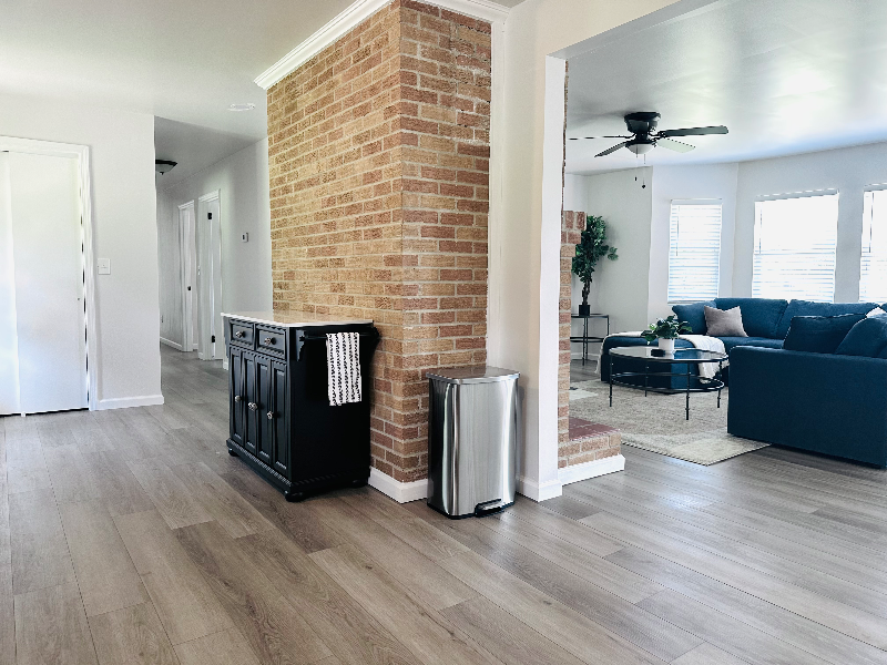 2041 Linwood Cir - Photo 6 of 20