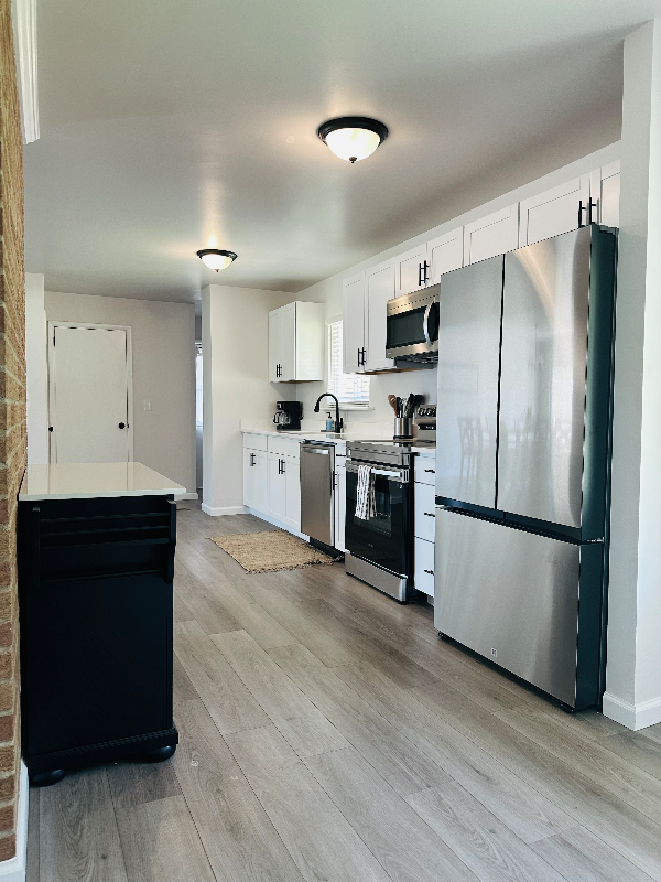 2041 Linwood Cir - Photo 7 of 20