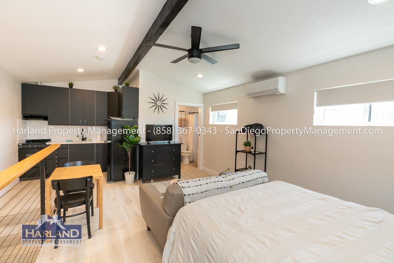 2831 Monroe Ave - Photo 2 of 9