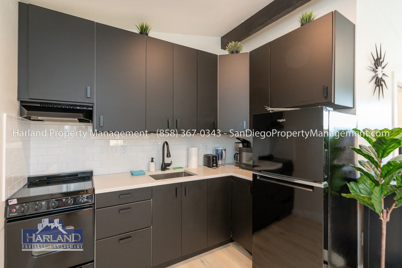 2831 Monroe Ave - Photo 7 of 9